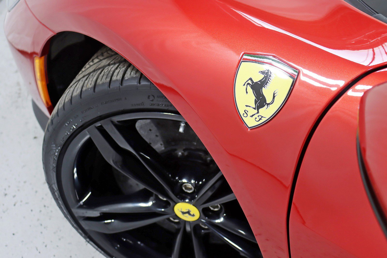 Used 2024 Ferrari 296 GTS RWD image 18