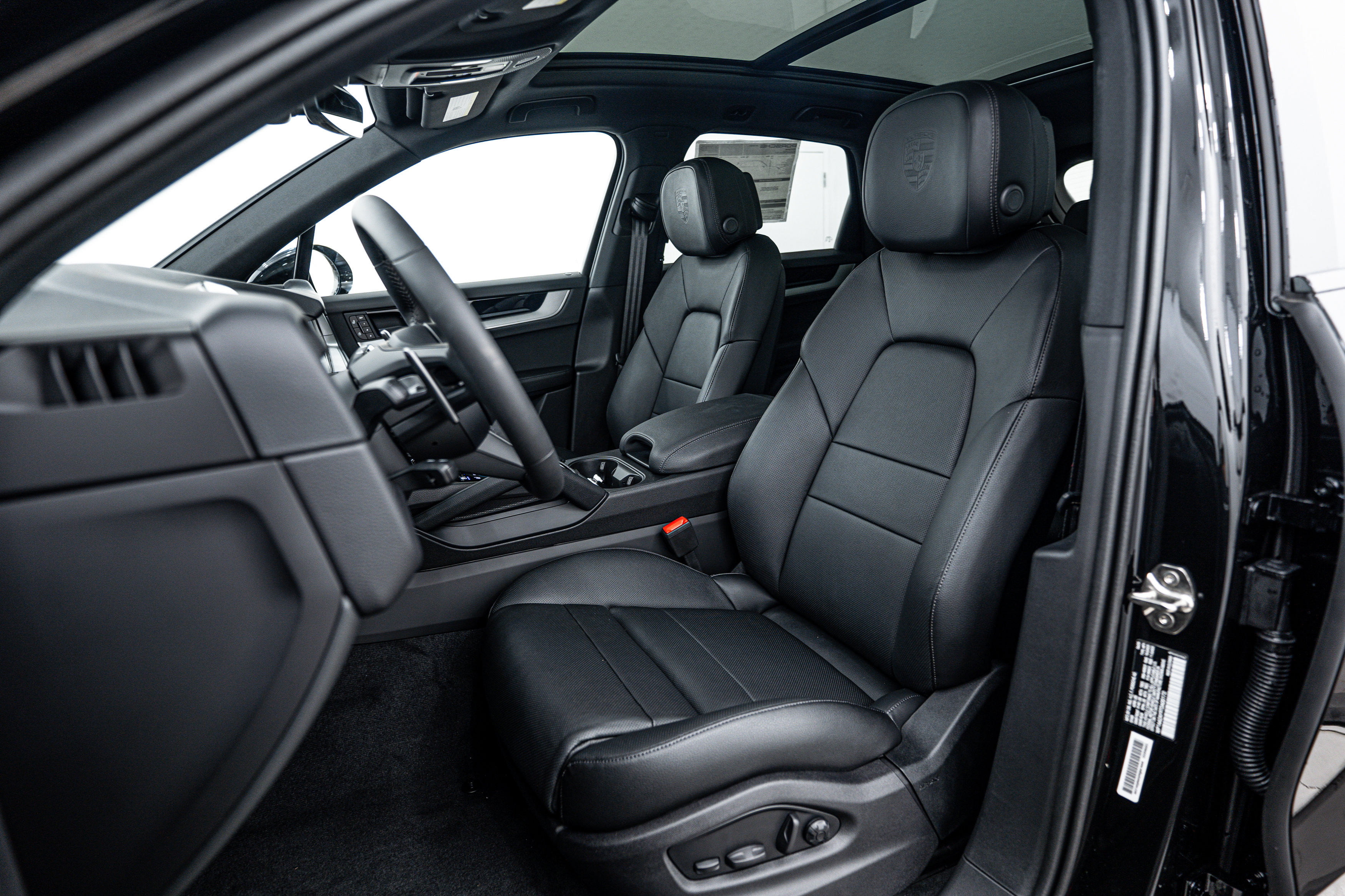 Certified 2026 Porsche Cayenne image 5