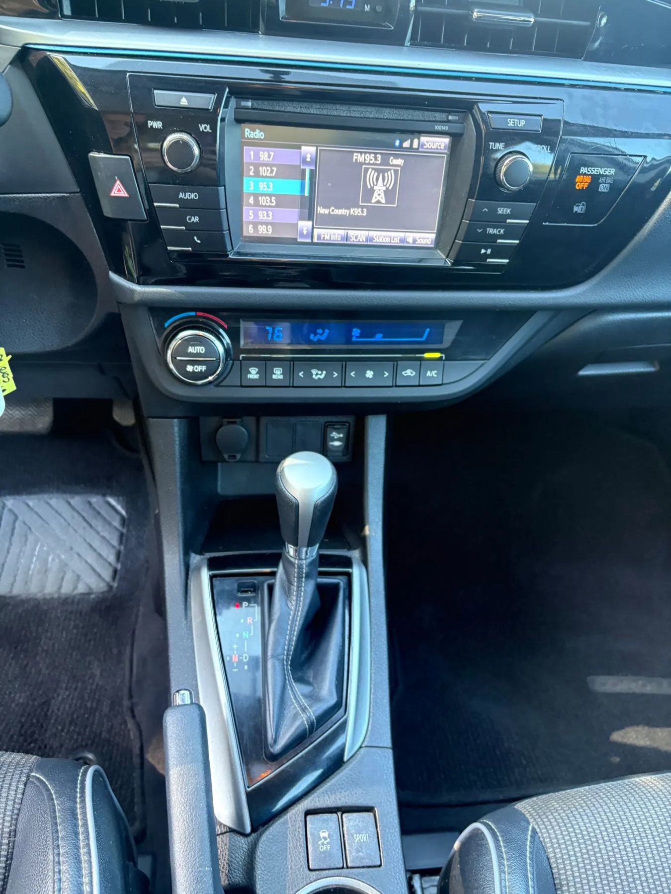 Used 2015 Toyota Corolla S FWD image 18