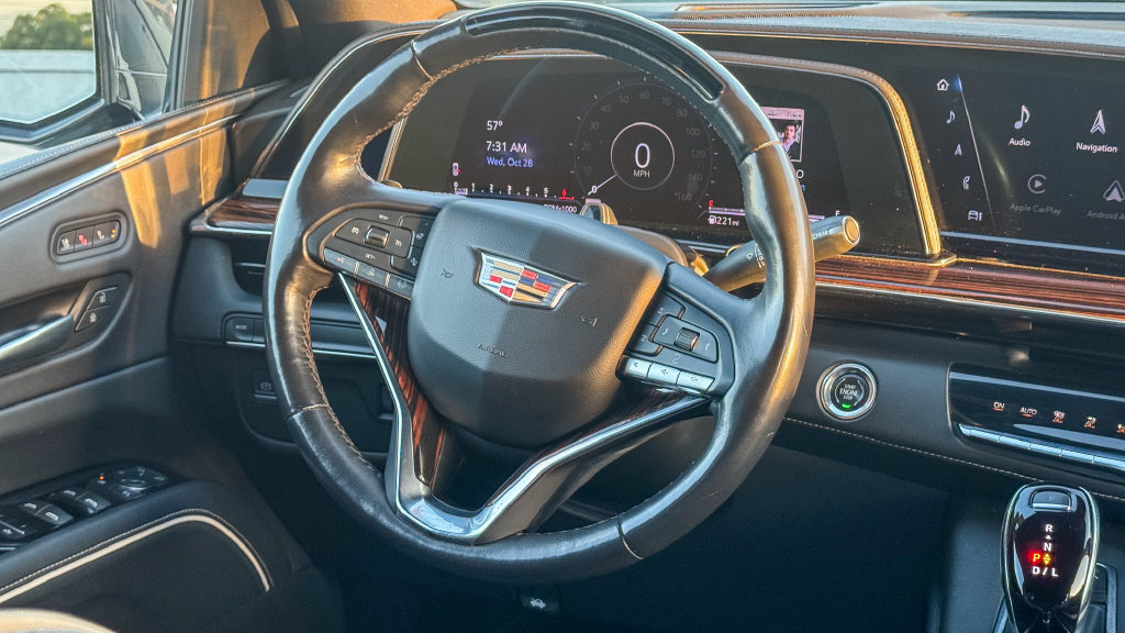 Used 2023 Cadillac Escalade Premium Luxury RWD image 16