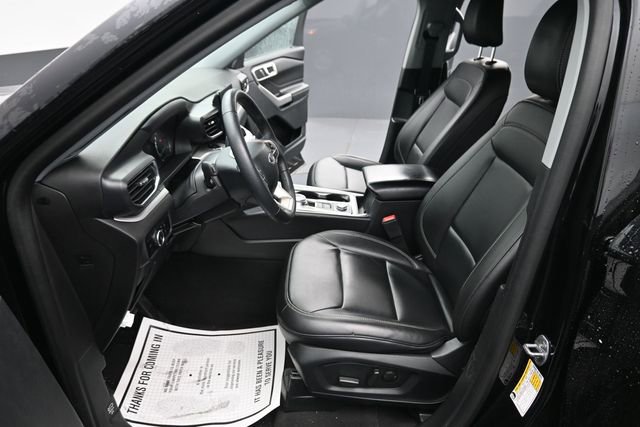 Used 2024 Ford Explorer XLT w/ Equipment Group 202A AWD/4WD image 14