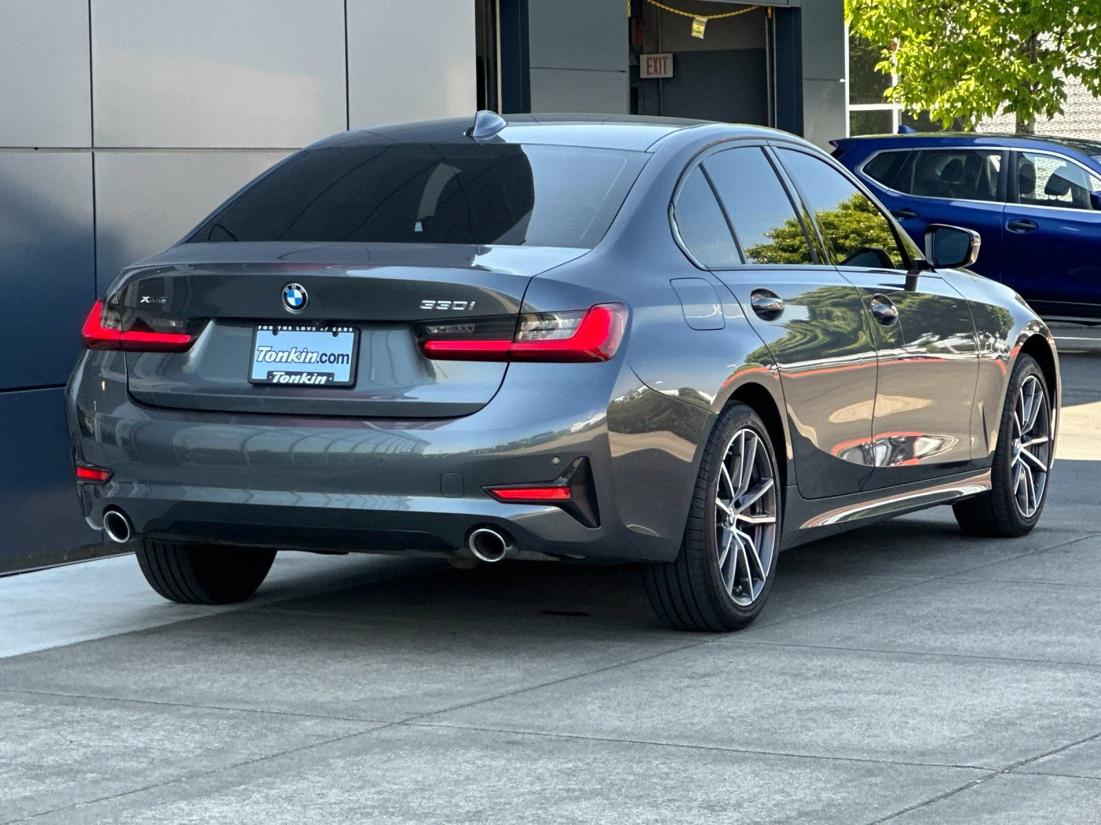 Used 2022 BMW 330i xDrive Sedan w/ Premium Package 2 AWD/4WD image 3