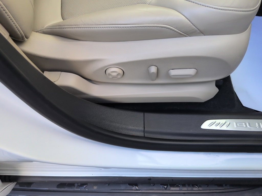 Used 2017 Buick Envision Premium image 14