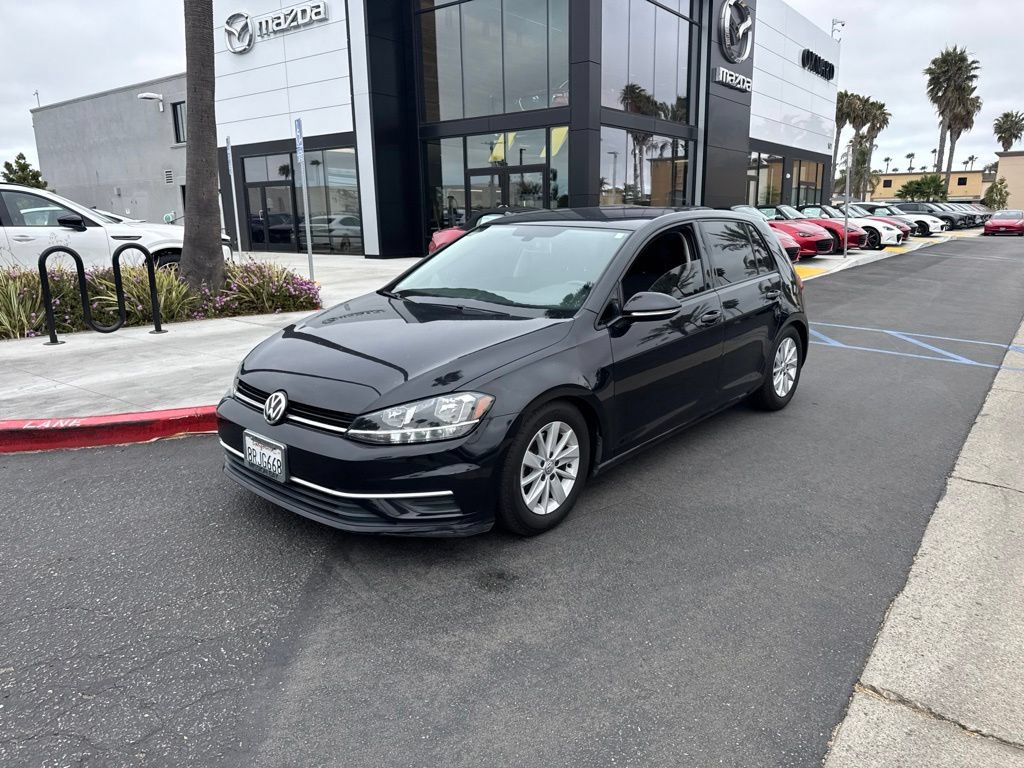 Used 2019 Volkswagen Golf 4-Door FWD image 1