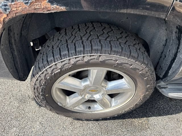 Used 2009 Chevrolet Tahoe LT w/ Luxury Package AWD/4WD image 20
