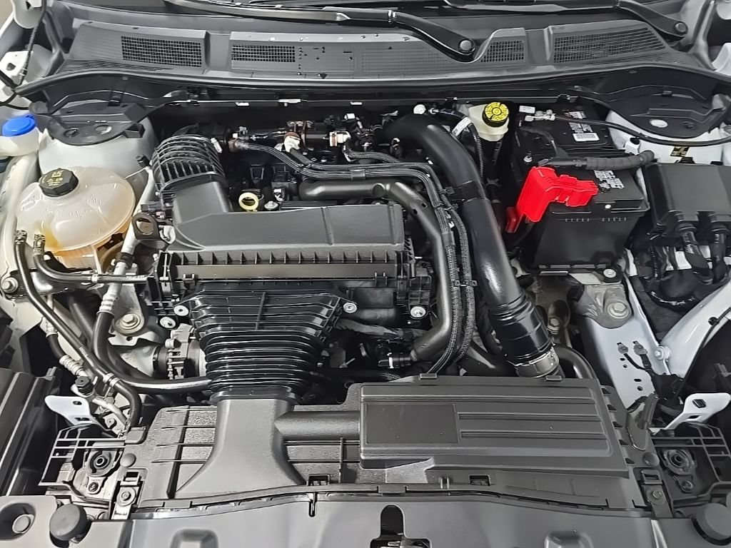 Used 2023 Lincoln Corsair AWD image 16