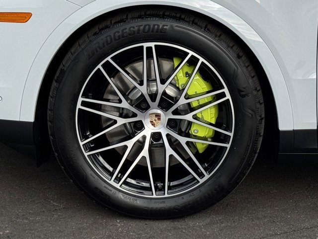 New 2026 Porsche Cayenne E-Hybrid Coupe image 11