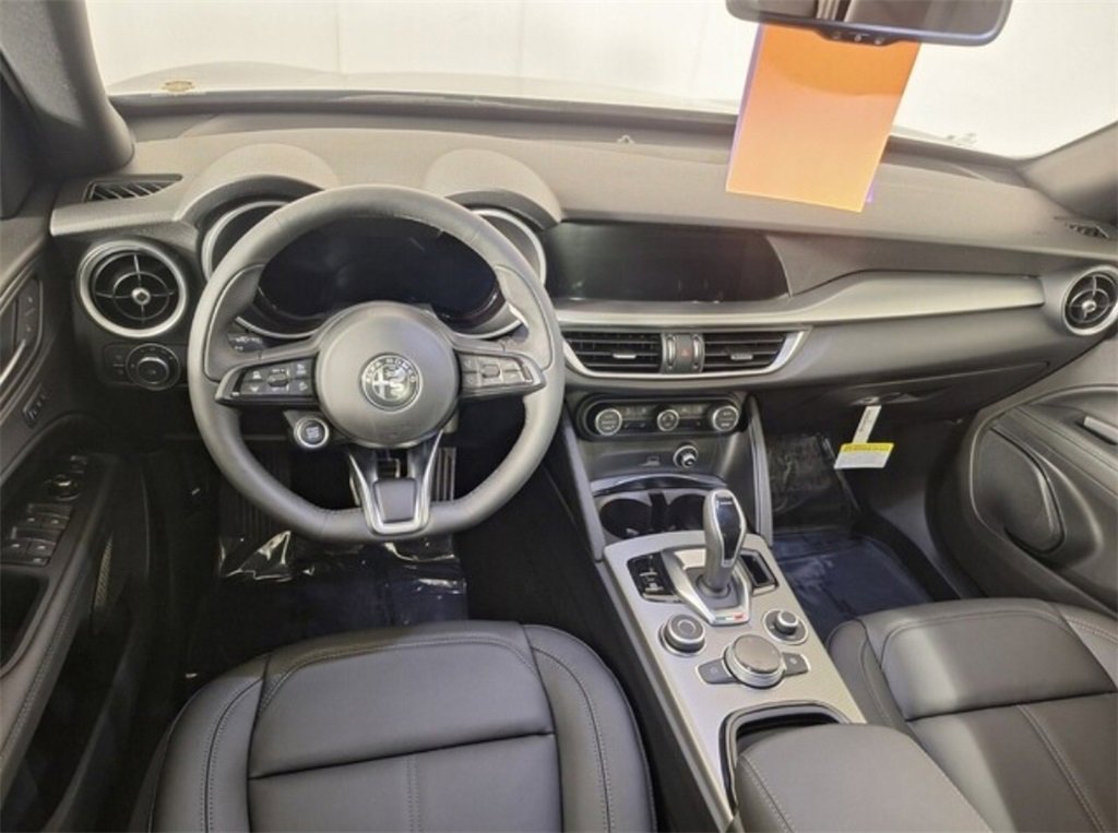 New 2025 Alfa Romeo Stelvio Sprint w/ Convenience Package image 16