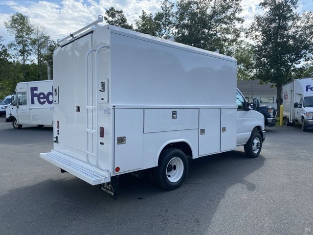 New 2026 Ford E-350 and Econoline 350 Super Duty w/ Power Equipment Group image 7