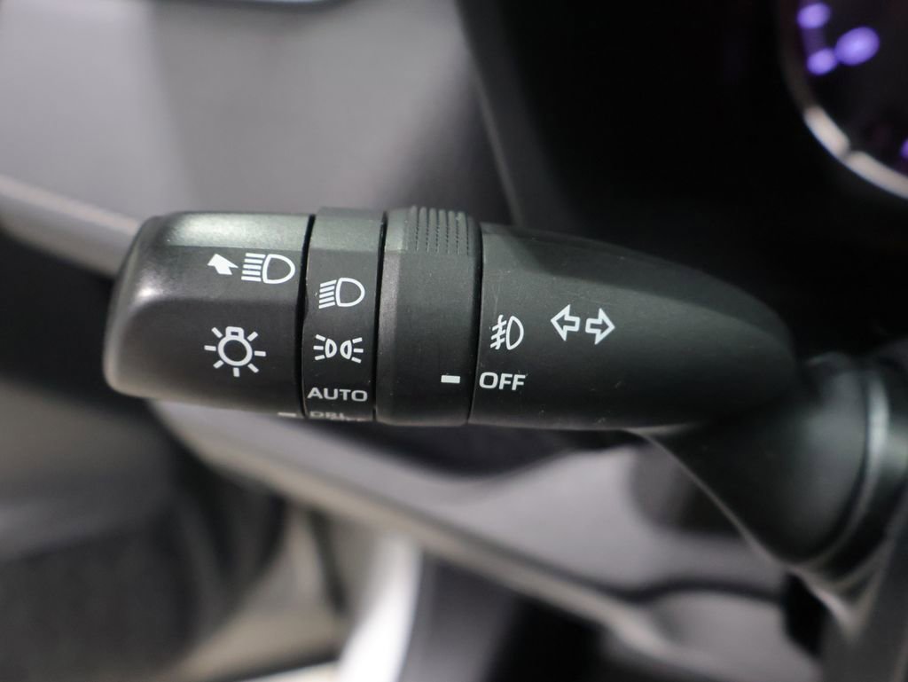 Used 2019 Toyota RAV4 XLE w/ Convenience Package image 36