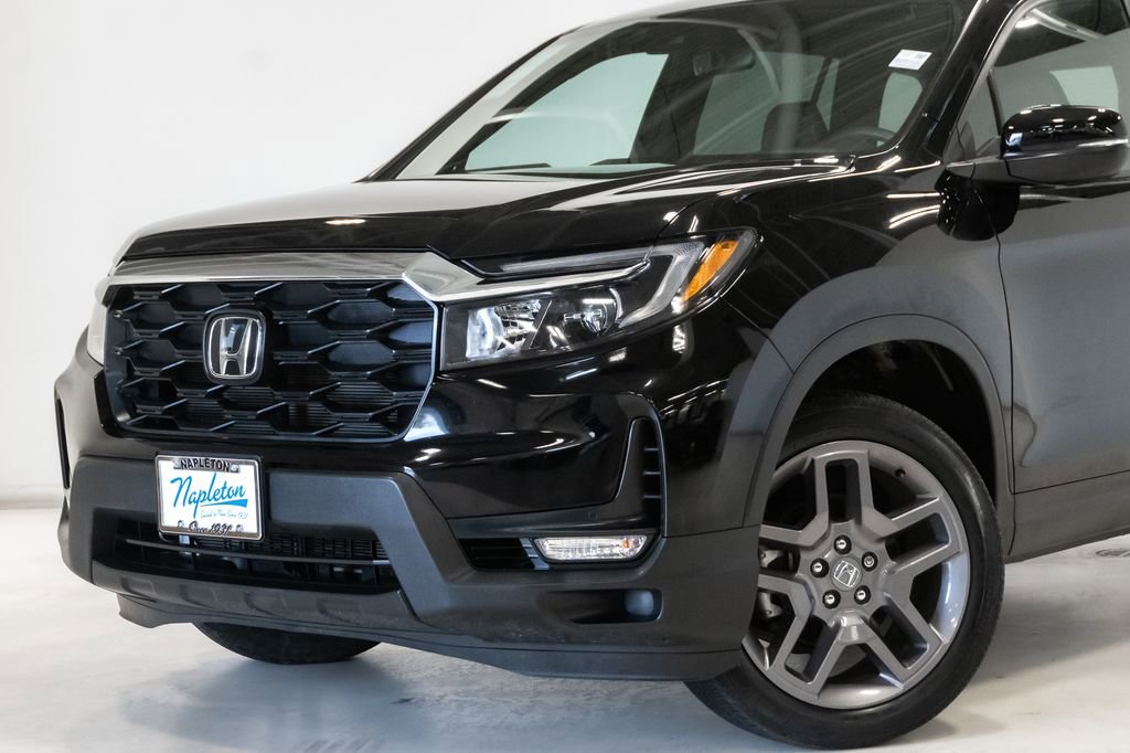 Used 2023 Honda Passport EX-L image 2