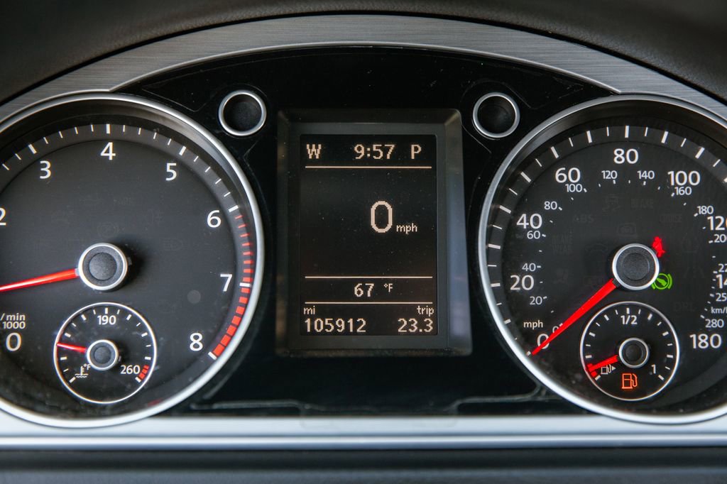 Used 2014 Volkswagen CC R-Line FWD image 17