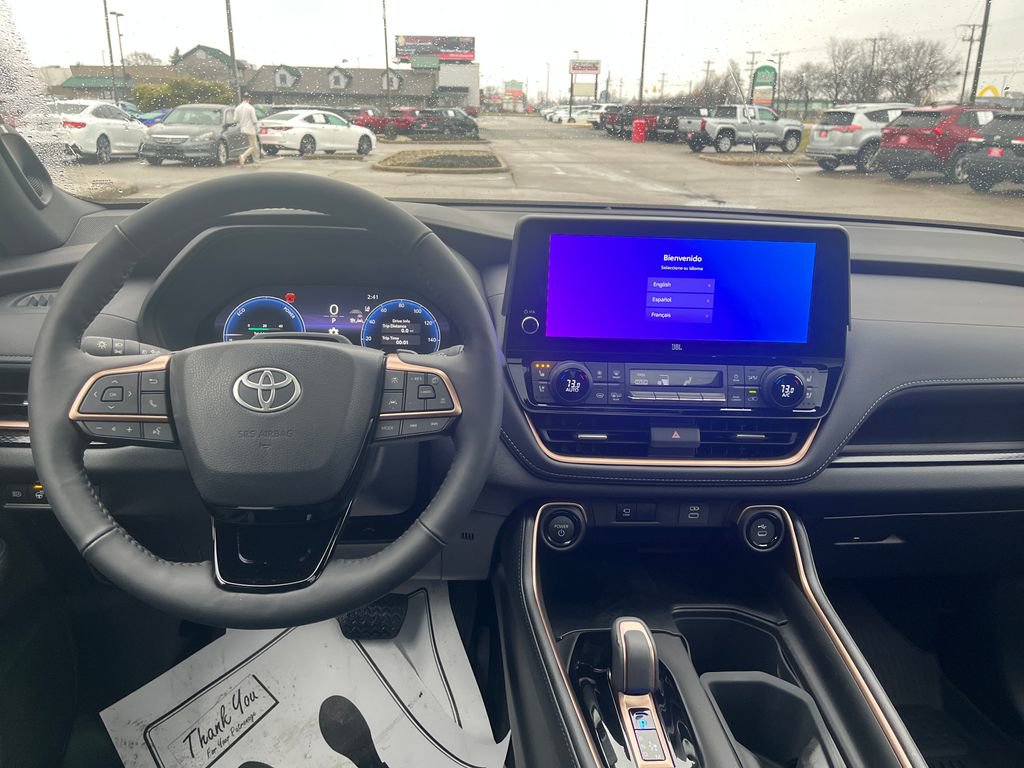 Certified 2025 Toyota Grand Highlander AWD Hybrid image 12