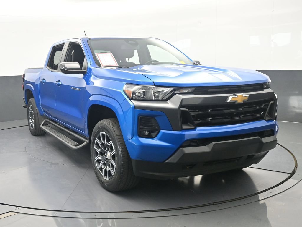 Used 2023 Chevrolet Colorado LT w/ LT Convenience Package II AWD/4WD image 9