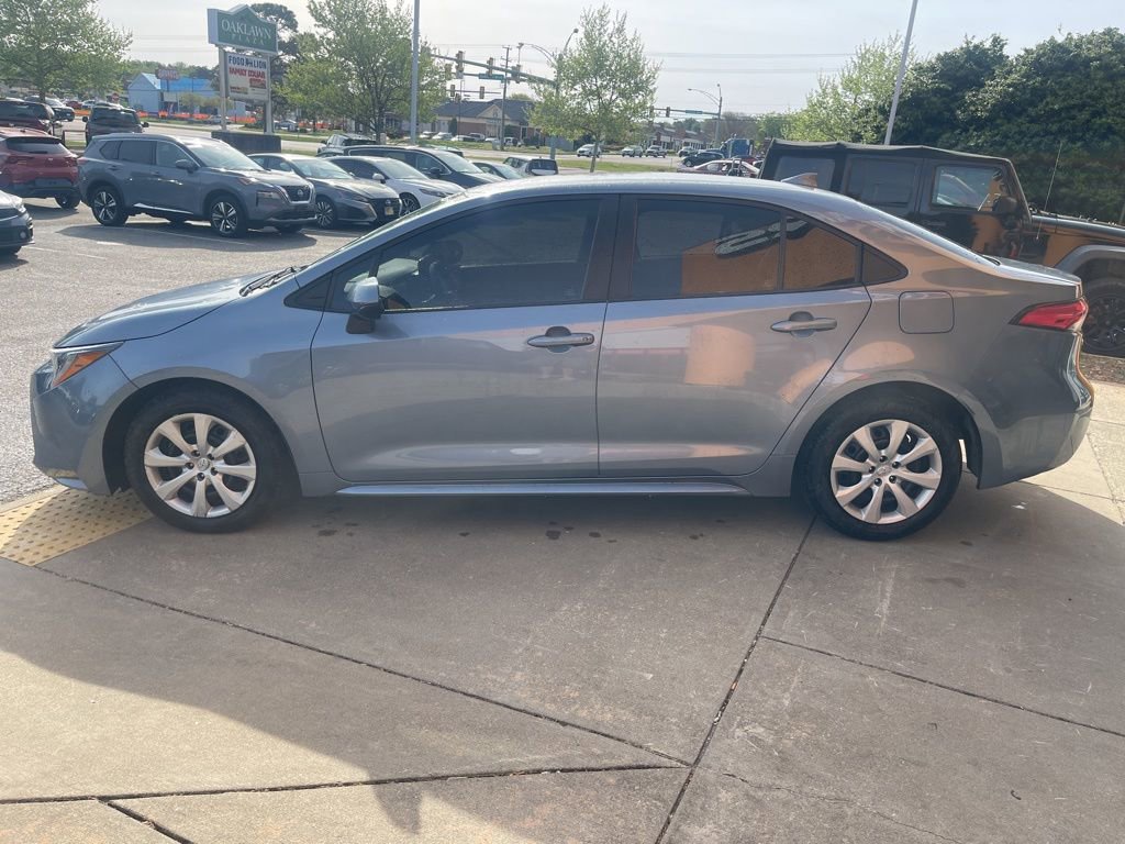 Used 2023 Toyota Corolla LE image 7