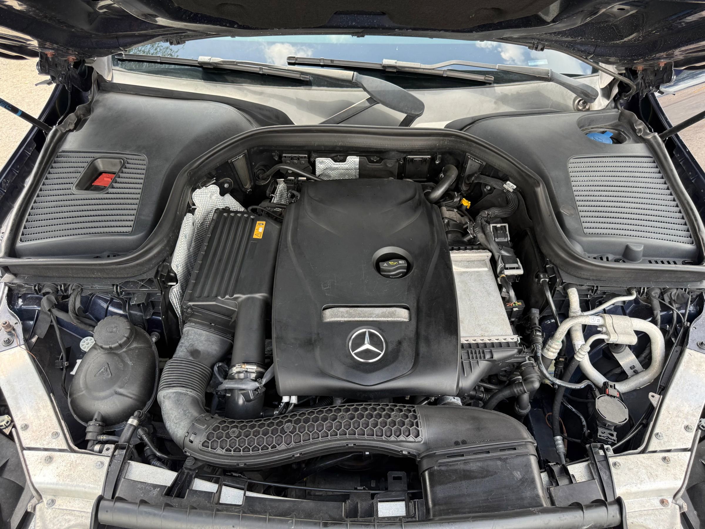 Used 2017 Mercedes-Benz GLC 300 image 8