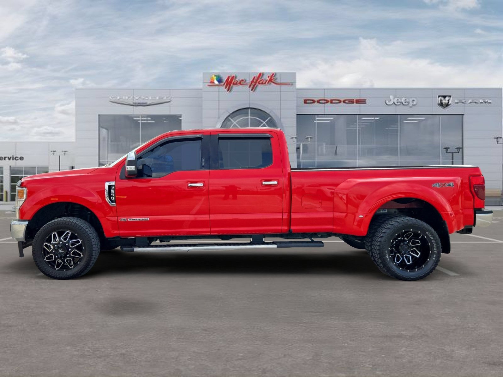 Used 2021 Ford F350 XLT w/ XLT Premium Package AWD/4WD image 2