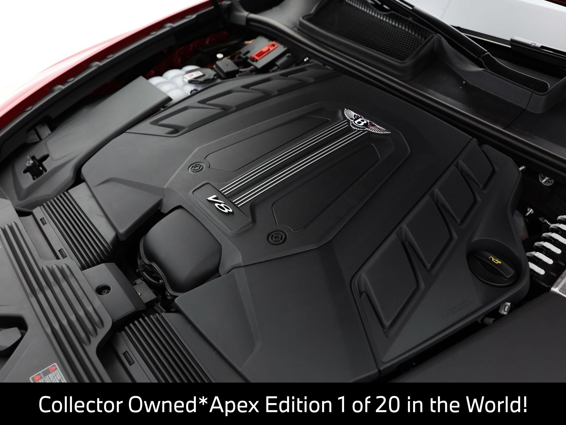 Used 2025 Bentley Bentayga AWD/4WD image 33