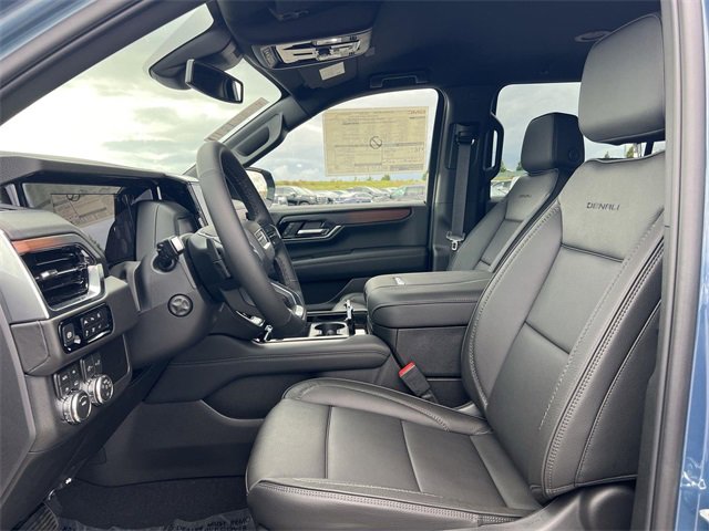 New 2026 GMC Yukon XL Denali image 24