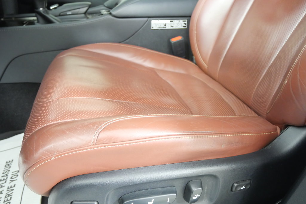 Used 2021 Lexus LX 570 4WD w/ Sport Package image 10