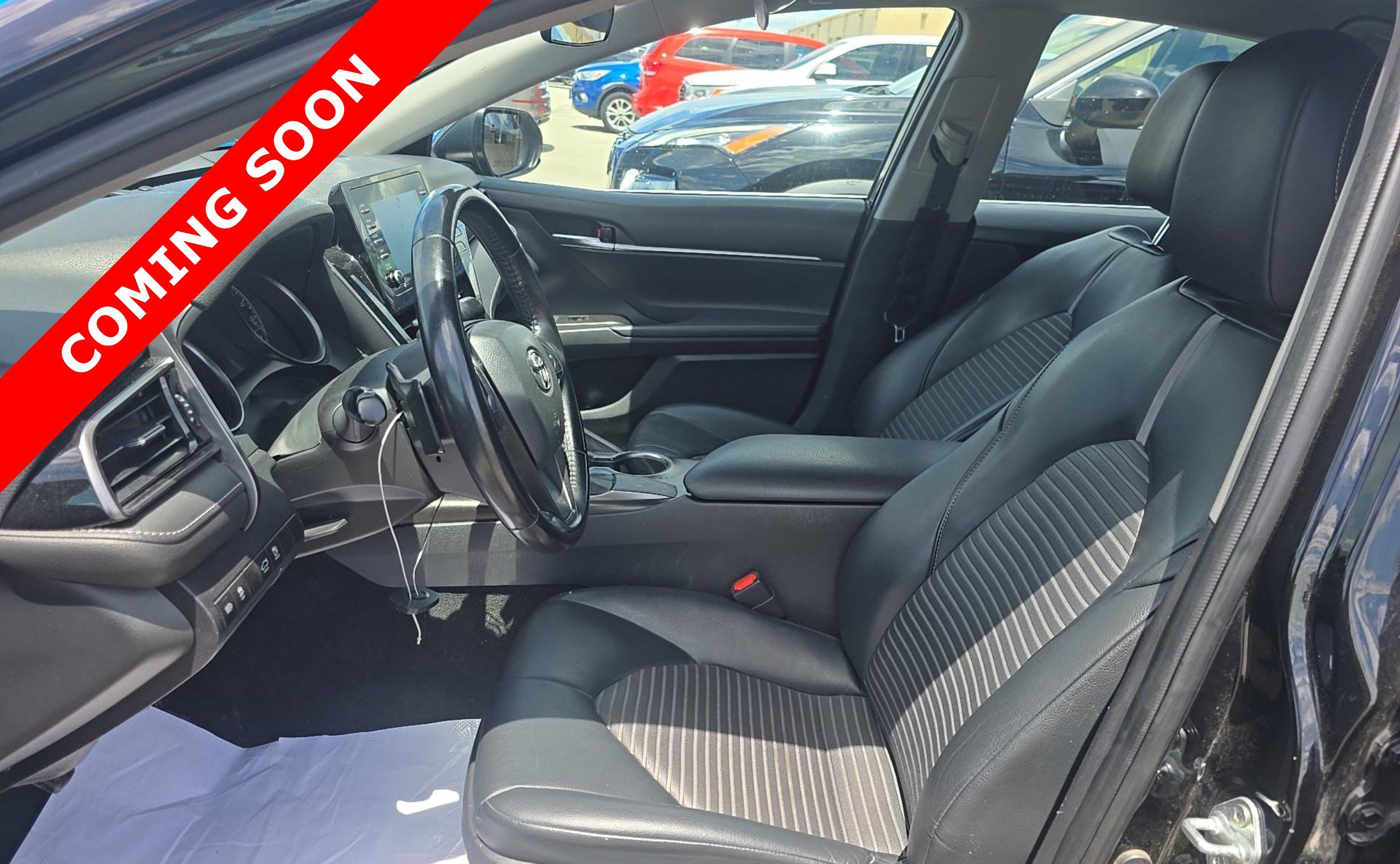 Used 2021 Toyota Camry SE FWD image 5
