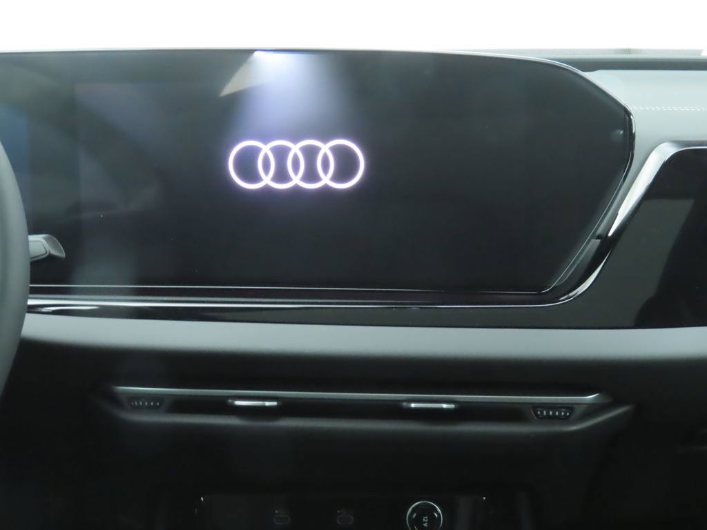 Used 2025 Audi A5 2.0T Premium Plus w/ Premium Plus image 16