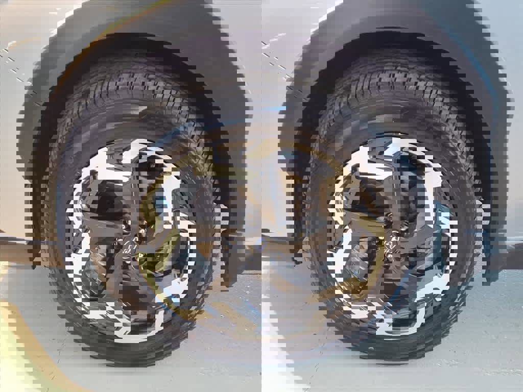 Used 2023 Subaru Crosstrek 2.5i Limited w/ Moonroof Package image 8