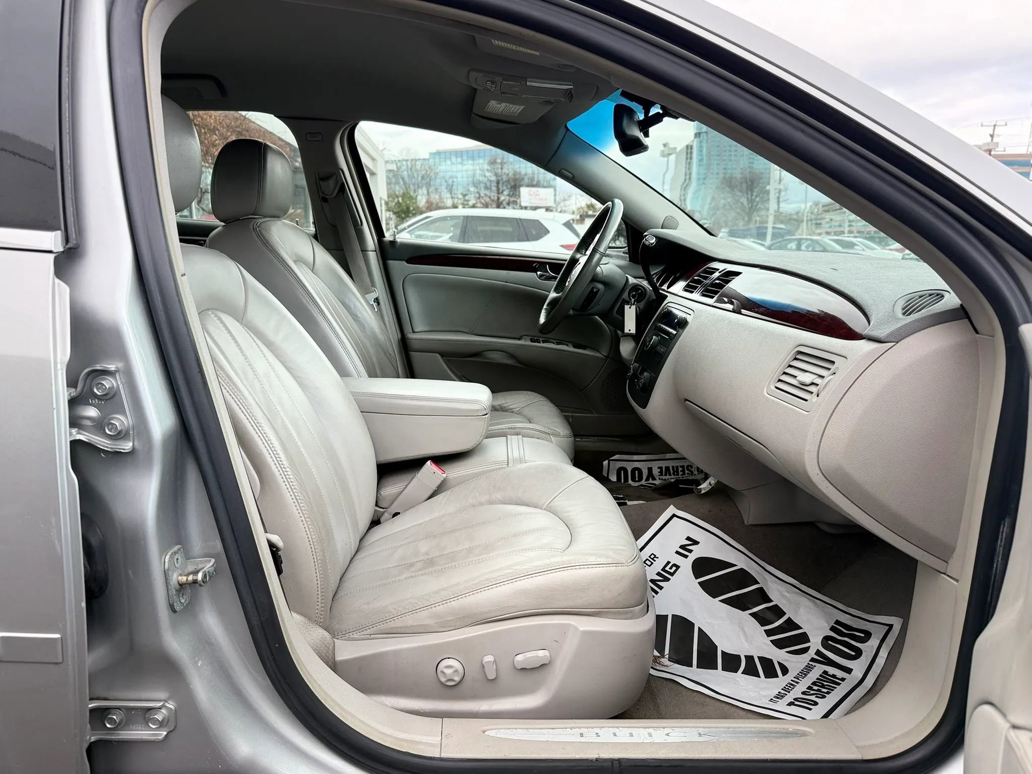 Used 2008 Buick Lucerne CXL w/ Driver Confidence Package image 30