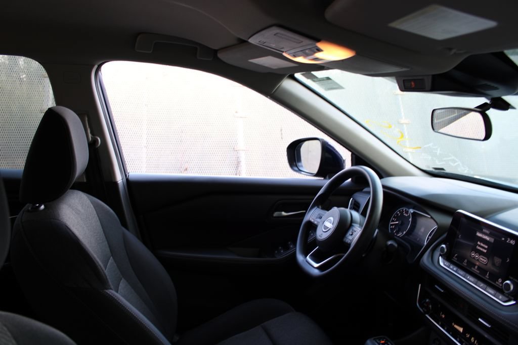Used 2024 Nissan Rogue SV FWD image 20