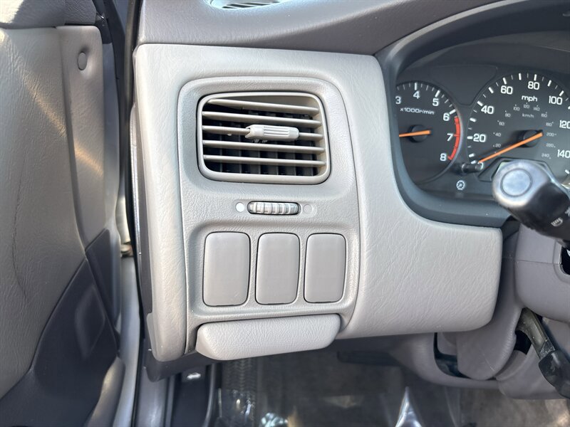Used 2001 Honda Accord VP image 41