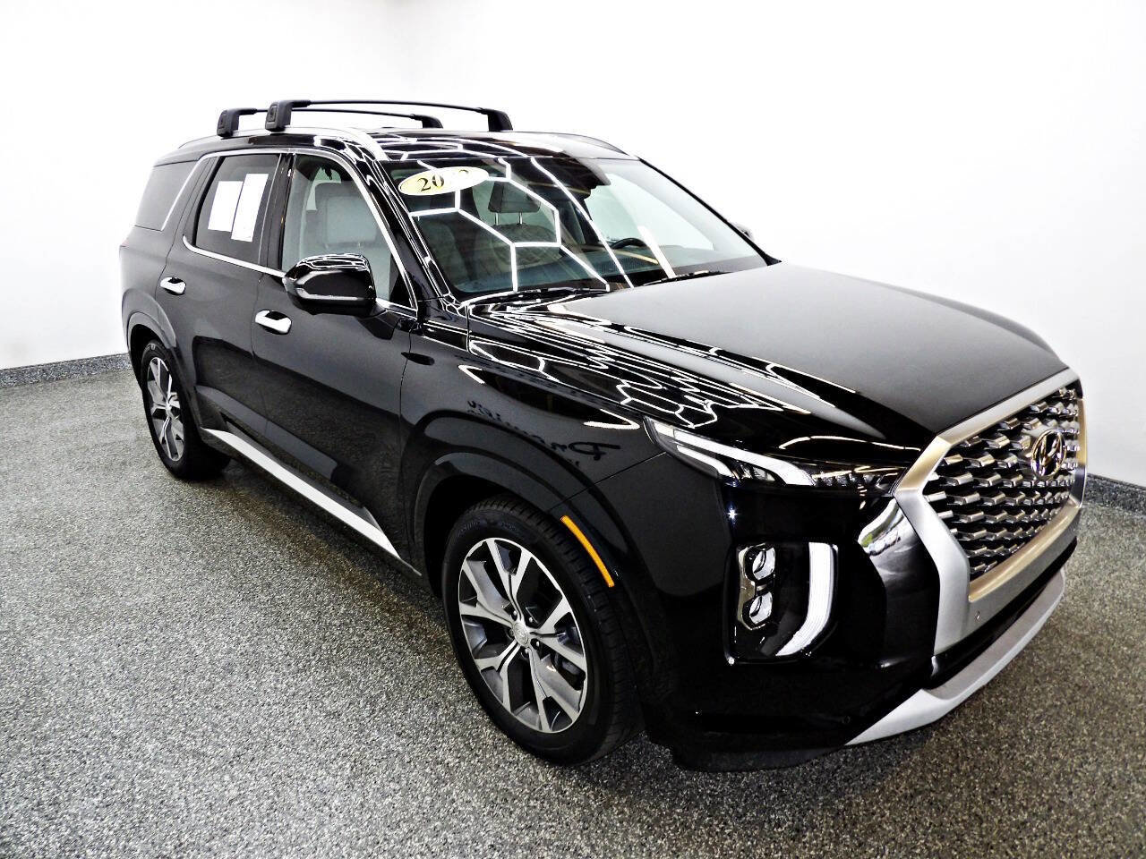 Used 2022 Hyundai Palisade Limited w/ Cargo Package image 3