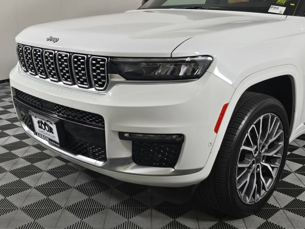 Used 2023 Jeep Grand Cherokee L Summit AWD/4WD image 10