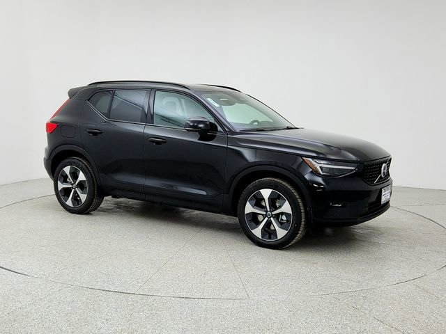 New 2026 Volvo XC40 B5 Plus w/ Protection Package Premier image 3