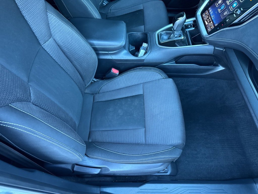 Used 2022 Subaru Outback Premium image 13