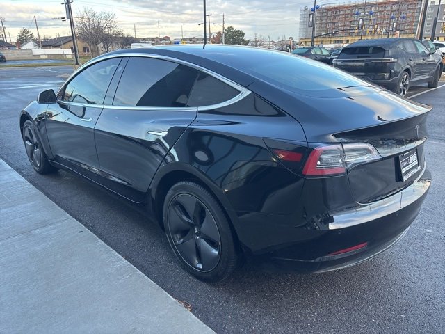 Used 2019 Tesla Model 3 Standard Range Plus image 5