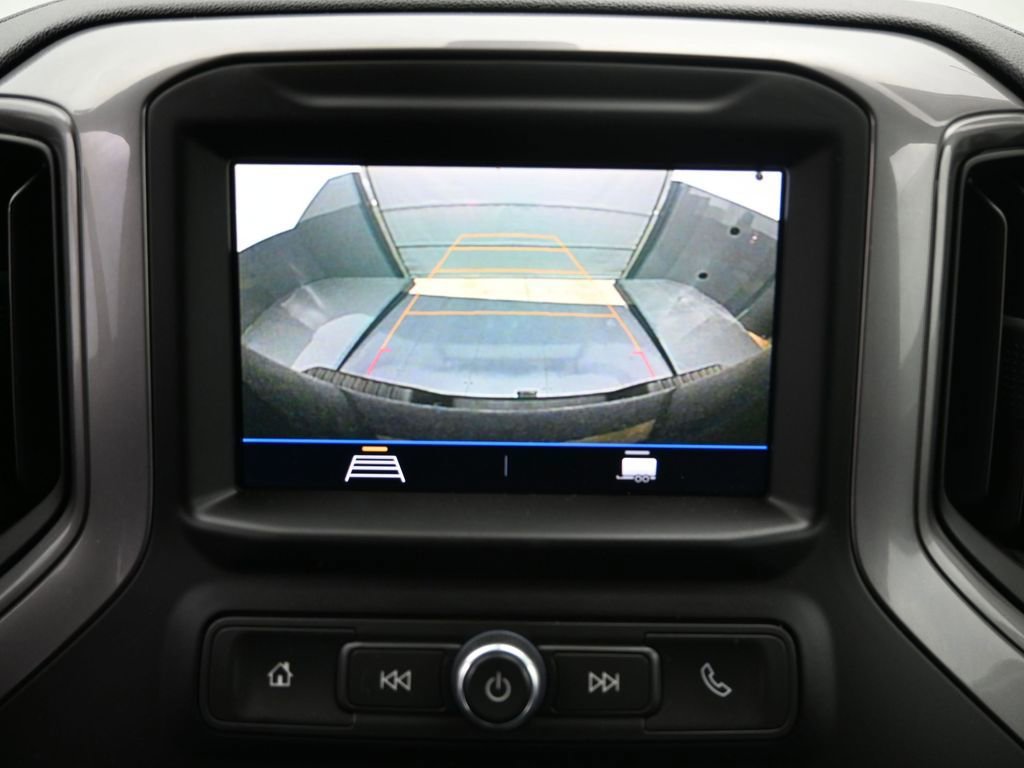 Used 2022 Chevrolet Silverado 2500 Custom w/ Custom Convenience Package image 11