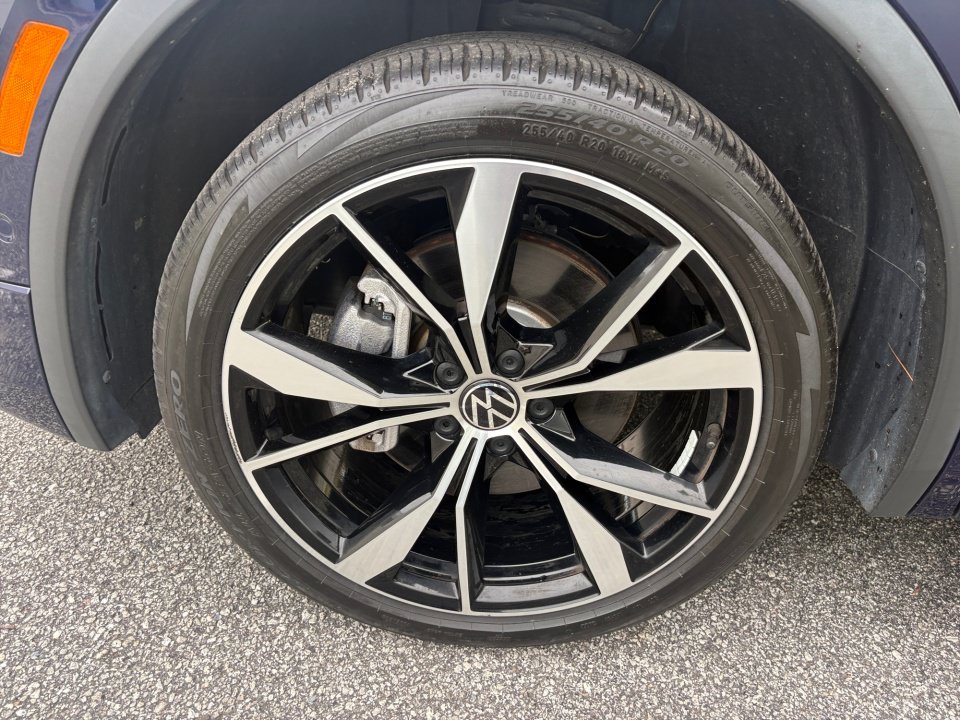 Certified 2022 Volkswagen Tiguan SEL R-Line AWD/4WD image 27