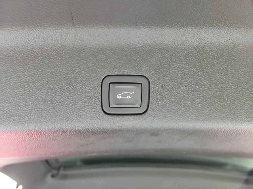 Used 2023 Cadillac Escalade ESV Sport w/ LPO, ONYX Package image 10