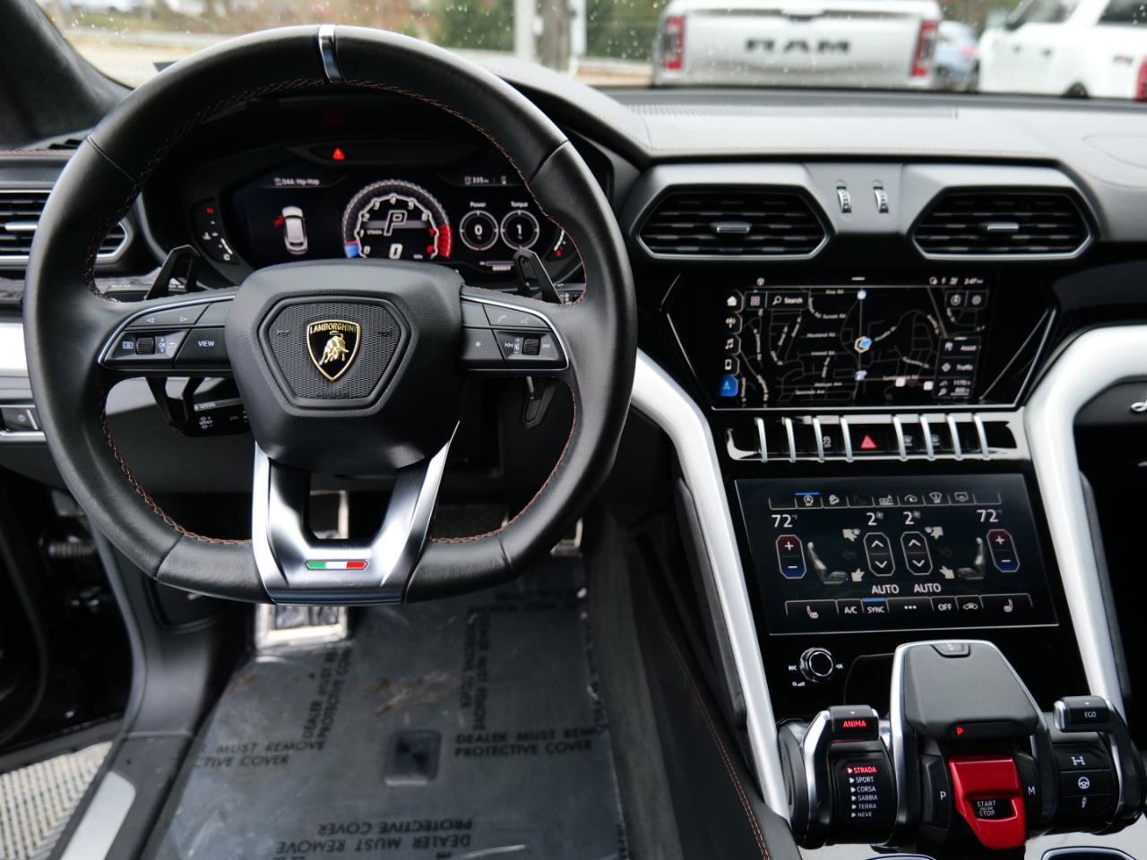 Used 2021 Lamborghini Urus AWD/4WD image 17