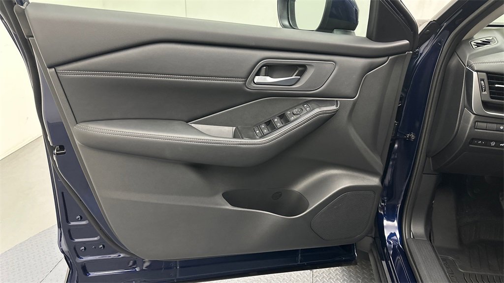 New 2026 Nissan Rogue SV w/ SV Premium Package image 17