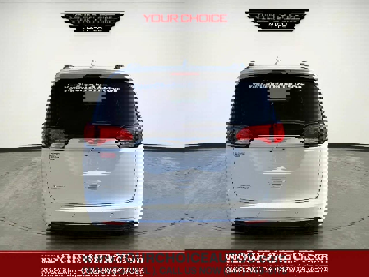 Used 2018 Chrysler Pacifica Touring-L image 4