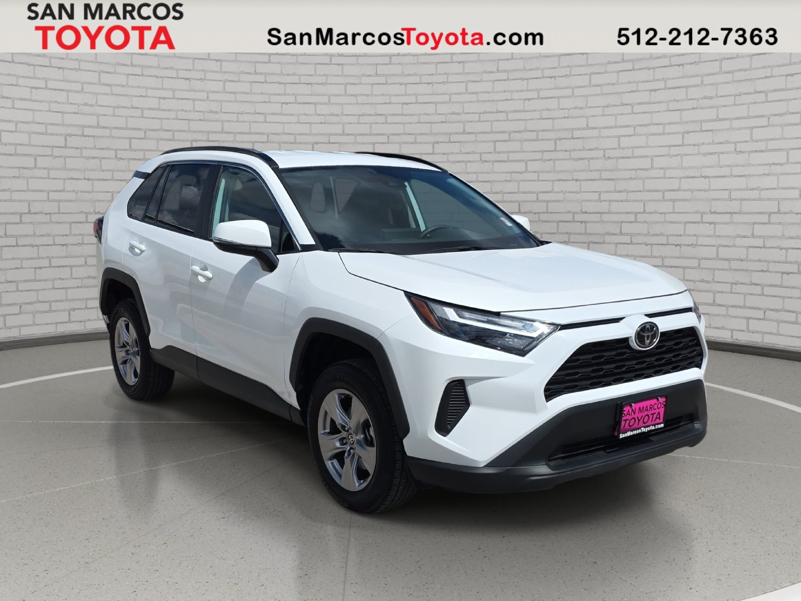 Used 2025 Toyota RAV4 XLE FWD image 3