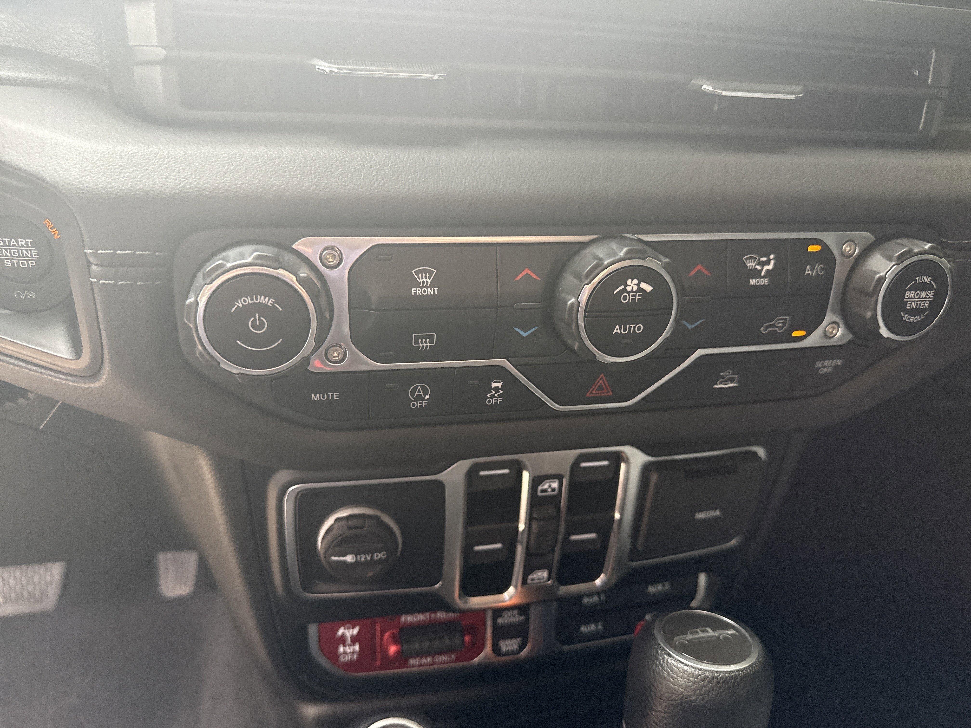 Used 2024 Jeep Gladiator Rubicon image 29