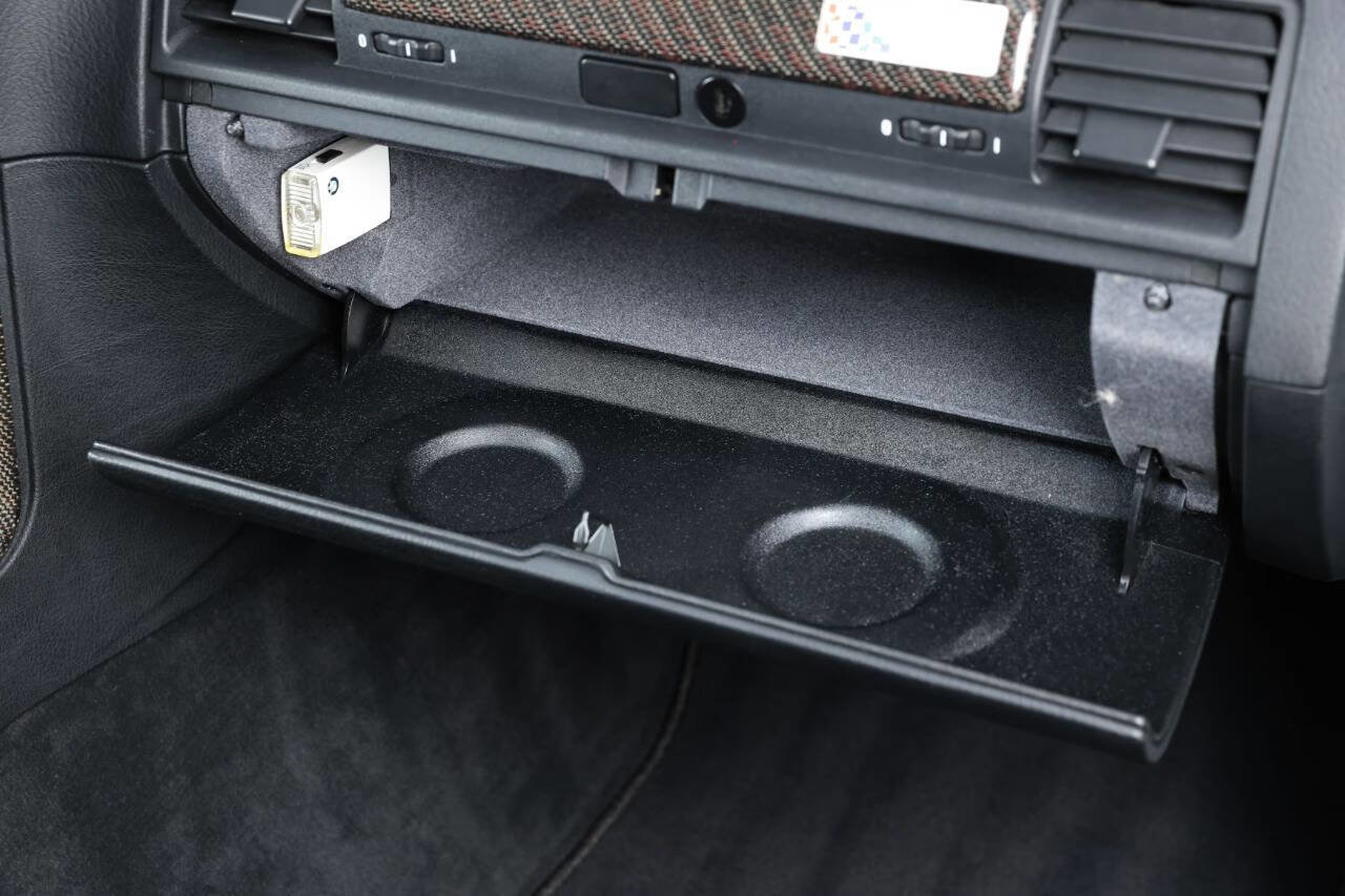 Used 1995 BMW M3 Coupe image 50