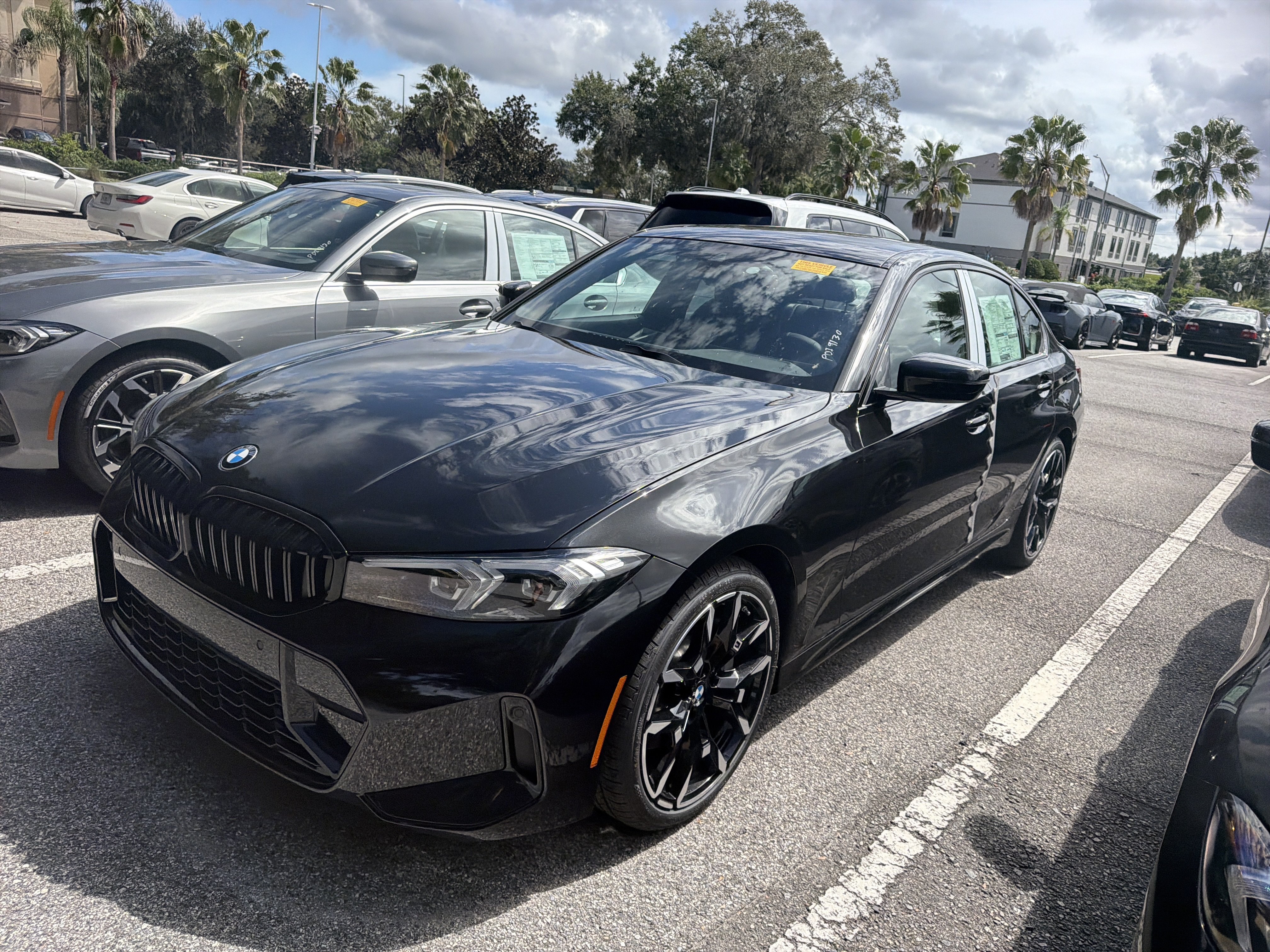 New 2026 BMW 330i Sedan w/ M Sport Package RWD image 4