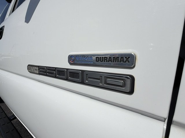 Used 2006 GMC Sierra 2500 W/T w/ Heavy-Duty Power Package AWD/4WD image 18