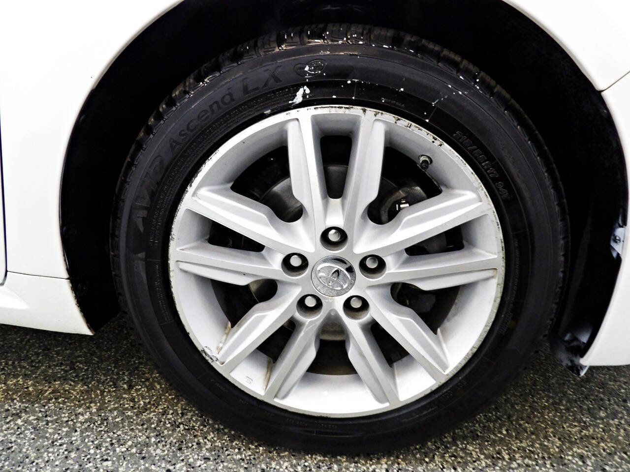 Used 2015 Toyota Avalon XLE Premium FWD image 23