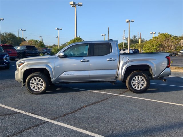 Used 2024 Toyota Tacoma SR5 image 3
