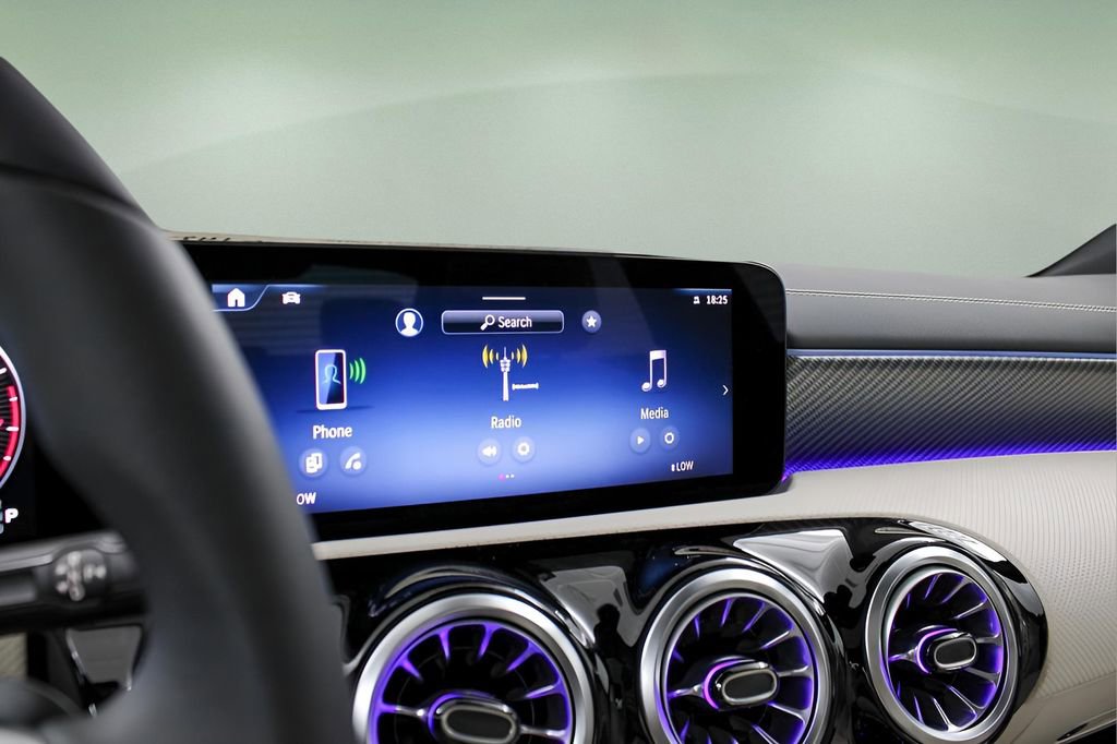 Used 2025 Mercedes-Benz CLA 250 image 15