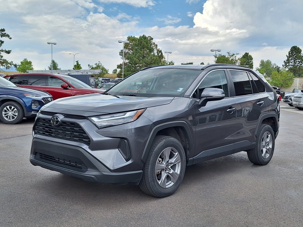 Used 2025 Toyota RAV4 XLE FWD image 7